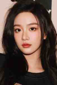 女总裁将五百万奖金颁给实习生后，我直接让公司破产必读文