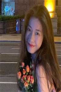 婚礼当天，老公的助理故意剪坏我的婚纱完整阅读