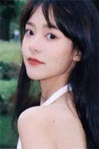 刚出高考考场，妈妈就在采访时说我带小抄热门