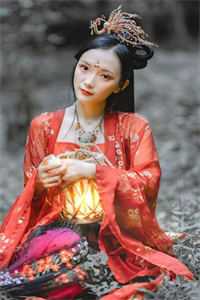 未婚妻和资助男大领证后，我闪婚了高口碑